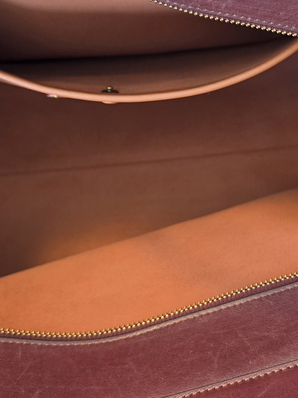 Coach Empire Carryall 40 Merlot - Picture 10 of 14